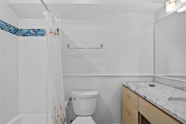 140 Tuckerman Avenue, Middletown, RI 02842