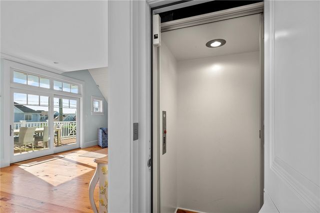 140 Tuckerman Avenue, Middletown, RI 02842