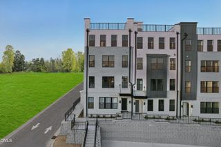 148 N White Street #200, Wake Forest, NC 27587