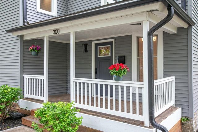 300 SE 1st Street, Lee's Summit, MO 64063