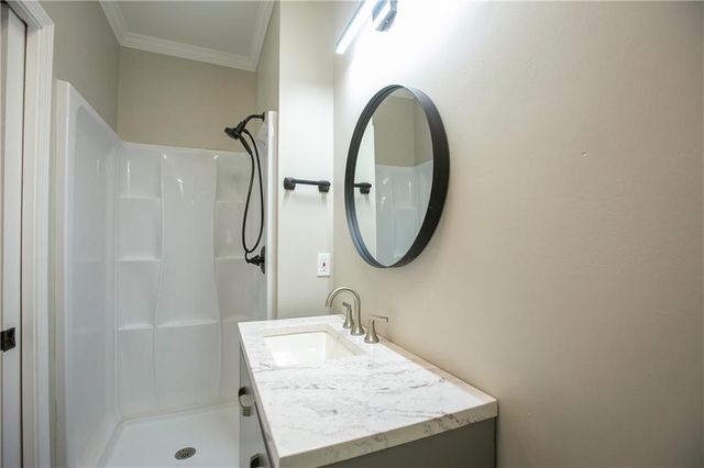 300 SE 1st Street, Lee's Summit, MO 64063