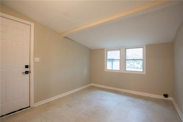 300 SE 1st Street, Lee's Summit, MO 64063