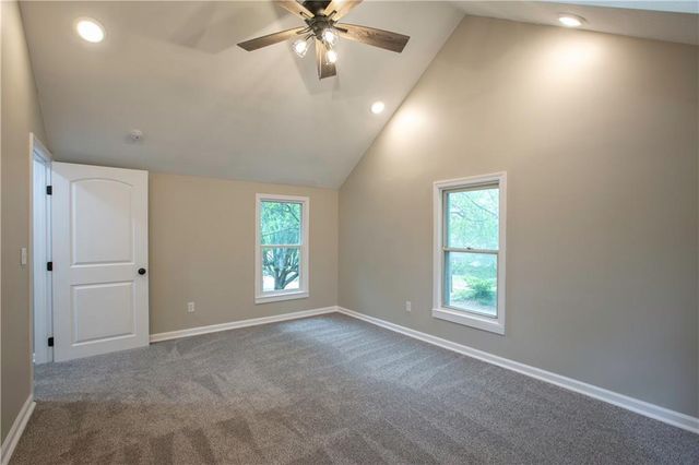 300 SE 1st Street, Lee's Summit, MO 64063