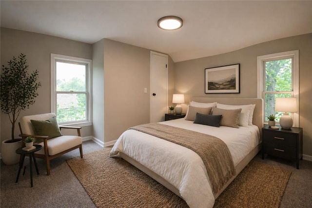 300 SE 1st Street, Lee's Summit, MO 64063