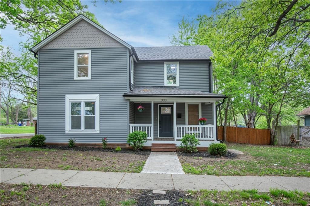 300 SE 1st Street, Lee's Summit, MO 64063