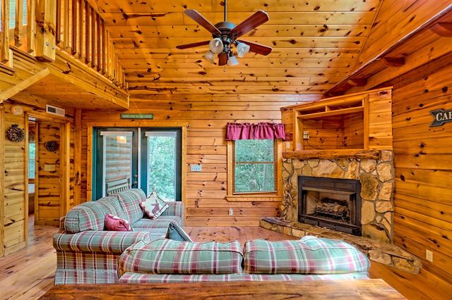 105 Cozy Pine Lane, Murphy, NC 28906