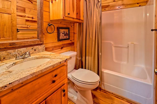 105 Cozy Pine Lane, Murphy, NC 28906