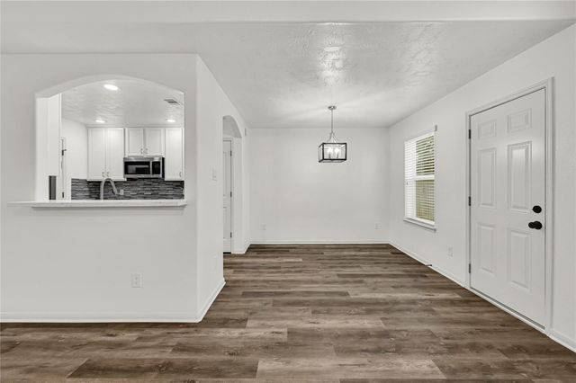 11242 Valley Kings Drive, Houston, TX 77089