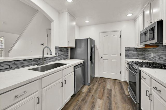 11242 Valley Kings Drive, Houston, TX 77089