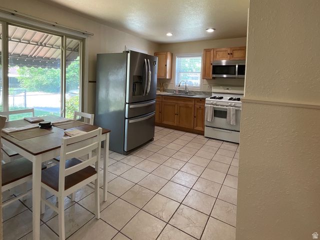 312 OGDEN AVE, Ogden, UT 84404