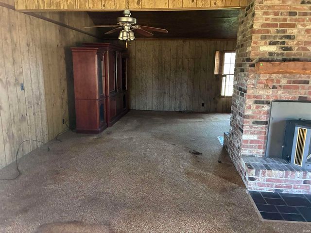 1611 E State Route 62 Highway, Boonville, IN 47601