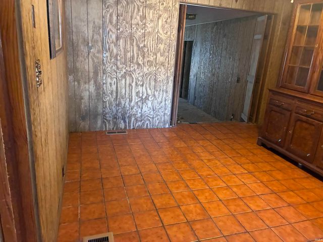 1611 E State Route 62 Highway, Boonville, IN 47601