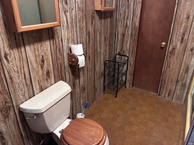 1611 E State Route 62 Highway, Boonville, IN 47601