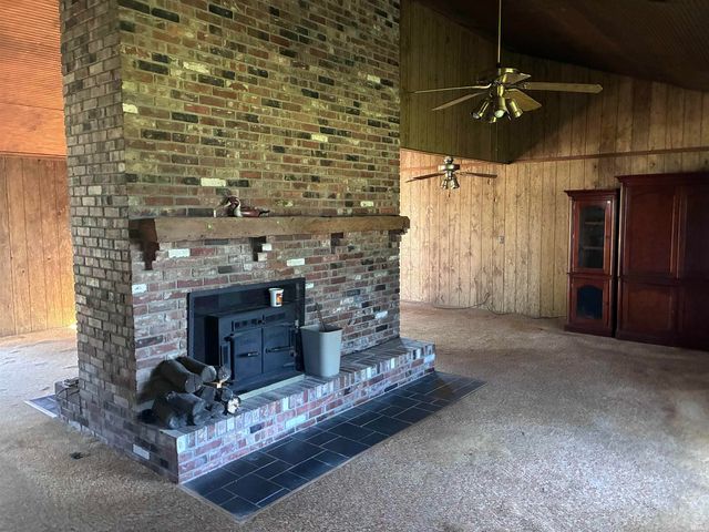 1611 E State Route 62 Highway, Boonville, IN 47601
