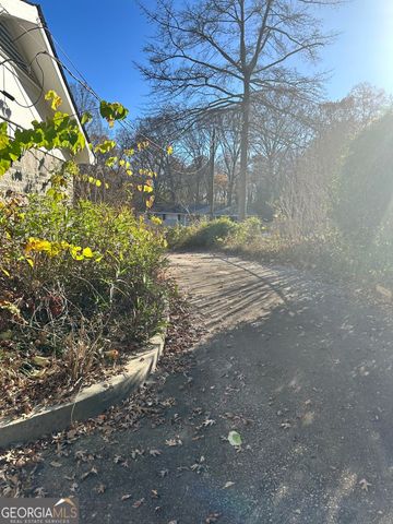 5886 S Bear Drive, Douglasville, GA 30135