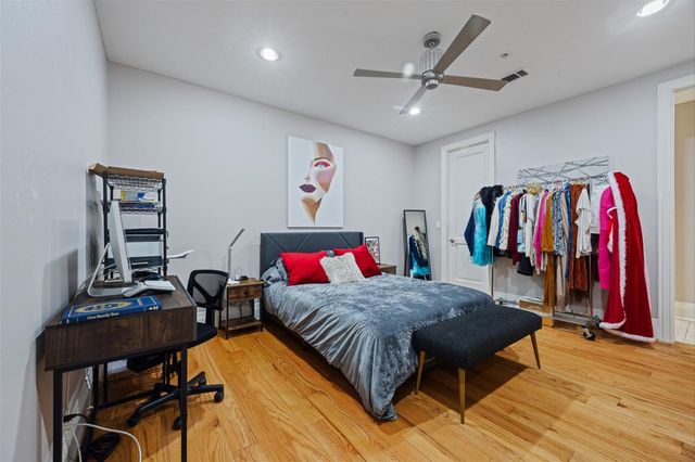 2207 Postoffice 315, Galveston, TX 77550