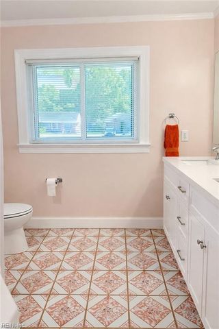 201 Robinhood RD, Franklin, VA 23851