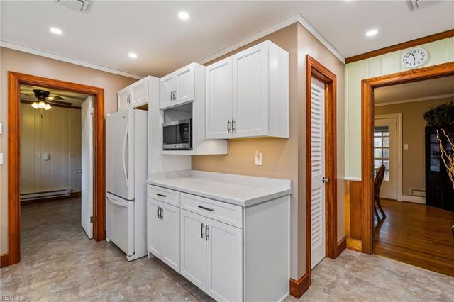 201 Robinhood RD, Franklin, VA 23851