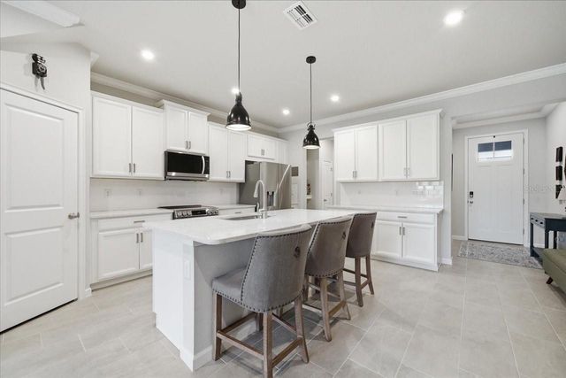 8327 WILDFLOWER GLEN AVENUE, Odessa, FL 33556