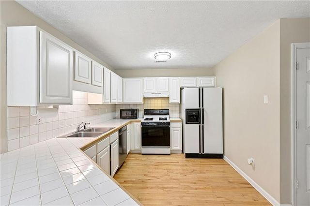 33 Bridgewater Drive, Newnan, GA 30265