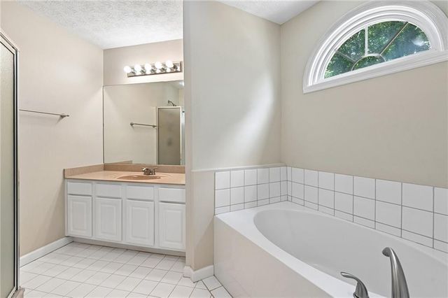 33 Bridgewater Drive, Newnan, GA 30265