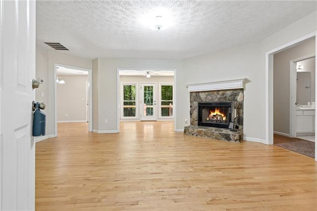 33 Bridgewater Drive, Newnan, GA 30265