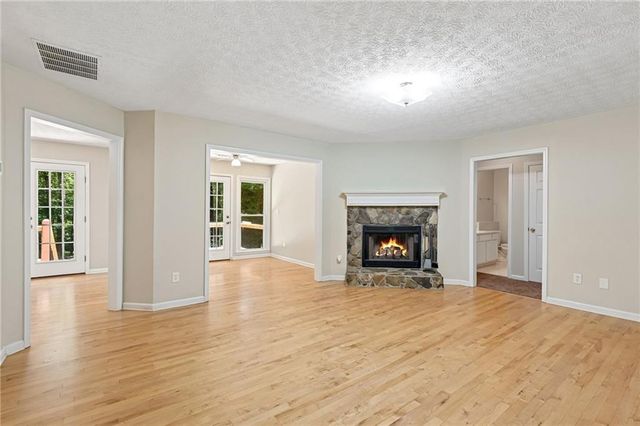 33 Bridgewater Drive, Newnan, GA 30265