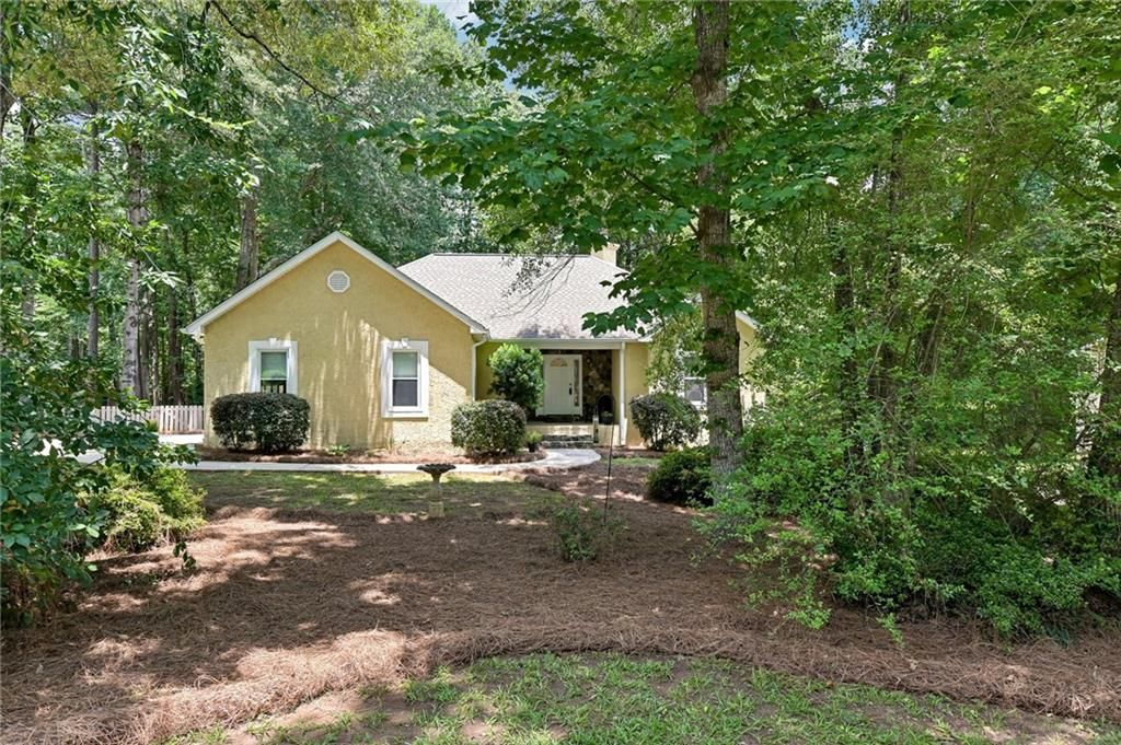 33 Bridgewater Drive, Newnan, GA 30265
