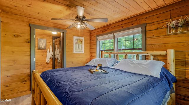 1727 Oakridge View Lane, Sevierville, TN 37876