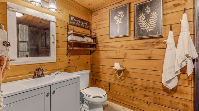 1727 Oakridge View Lane, Sevierville, TN 37876