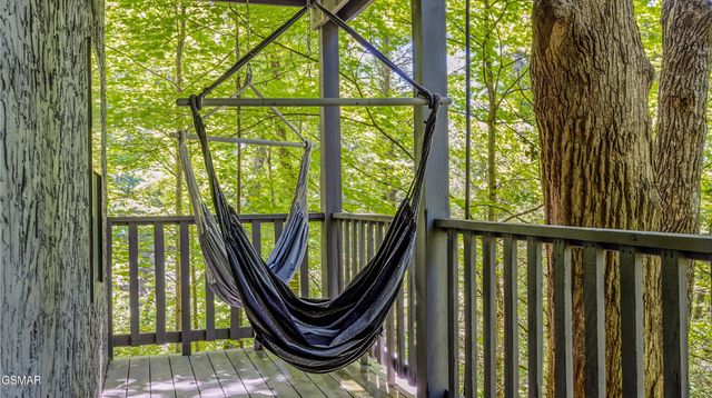 1727 Oakridge View Lane, Sevierville, TN 37876