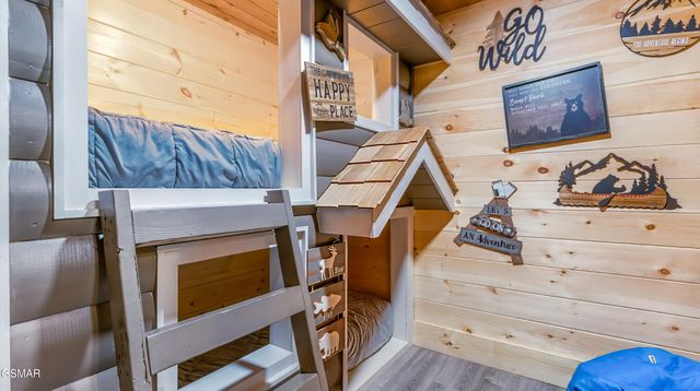 1727 Oakridge View Lane, Sevierville, TN 37876