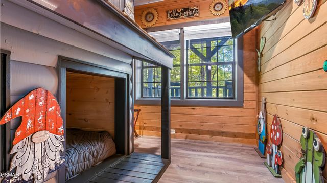 1727 Oakridge View Lane, Sevierville, TN 37876