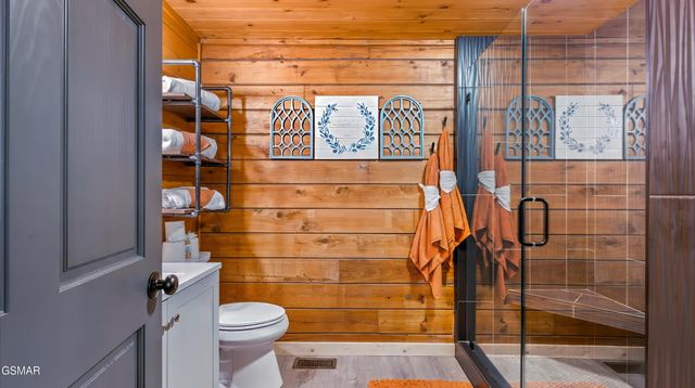 1727 Oakridge View Lane, Sevierville, TN 37876