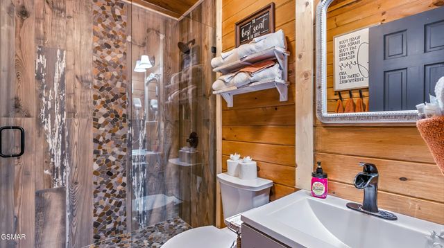 1727 Oakridge View Lane, Sevierville, TN 37876