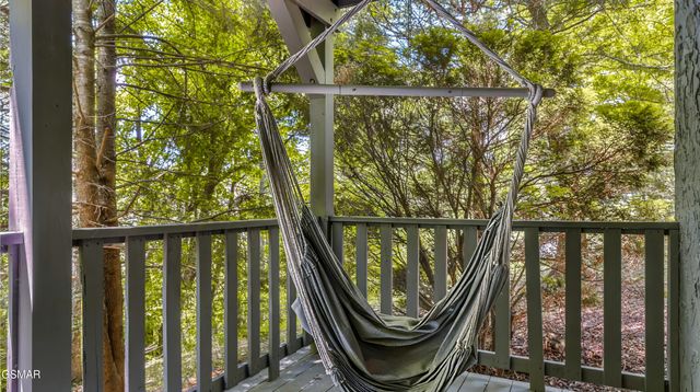 1727 Oakridge View Lane, Sevierville, TN 37876