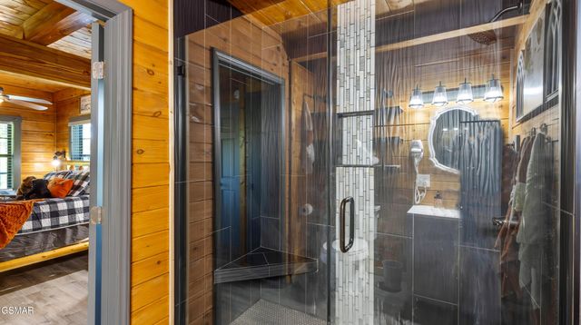 1727 Oakridge View Lane, Sevierville, TN 37876