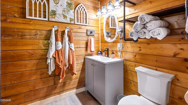 1727 Oakridge View Lane, Sevierville, TN 37876