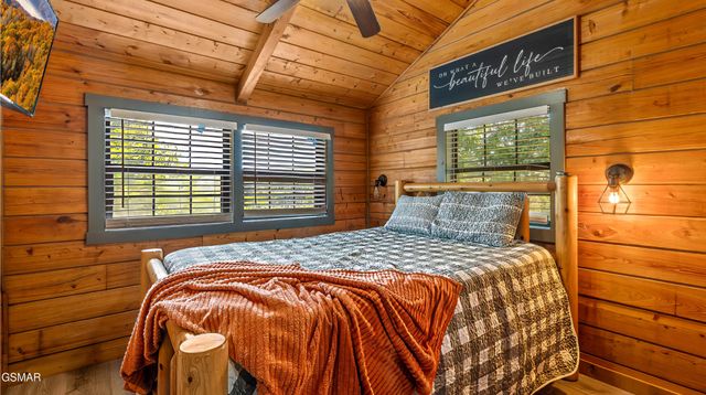 1727 Oakridge View Lane, Sevierville, TN 37876