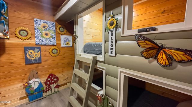 1727 Oakridge View Lane, Sevierville, TN 37876