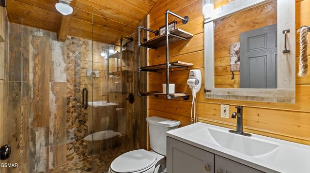 1727 Oakridge View Lane, Sevierville, TN 37876