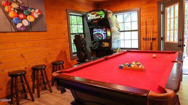 1727 Oakridge View Lane, Sevierville, TN 37876