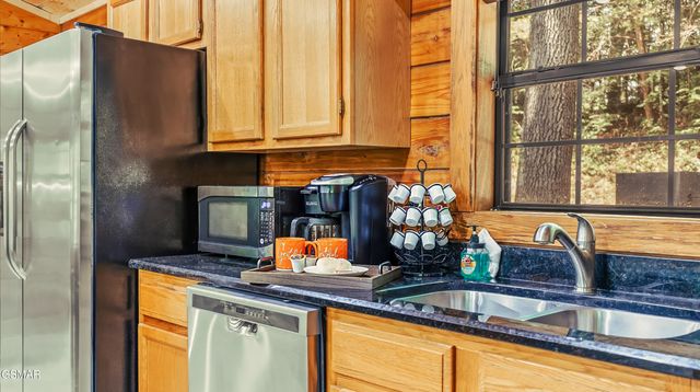 1727 Oakridge View Lane, Sevierville, TN 37876