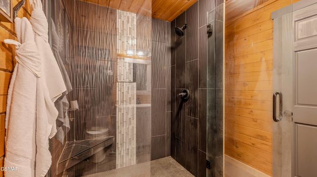 1727 Oakridge View Lane, Sevierville, TN 37876