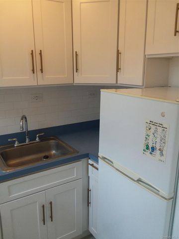 67-30 Clyde Street 3P, Forest Hills, NY 11375