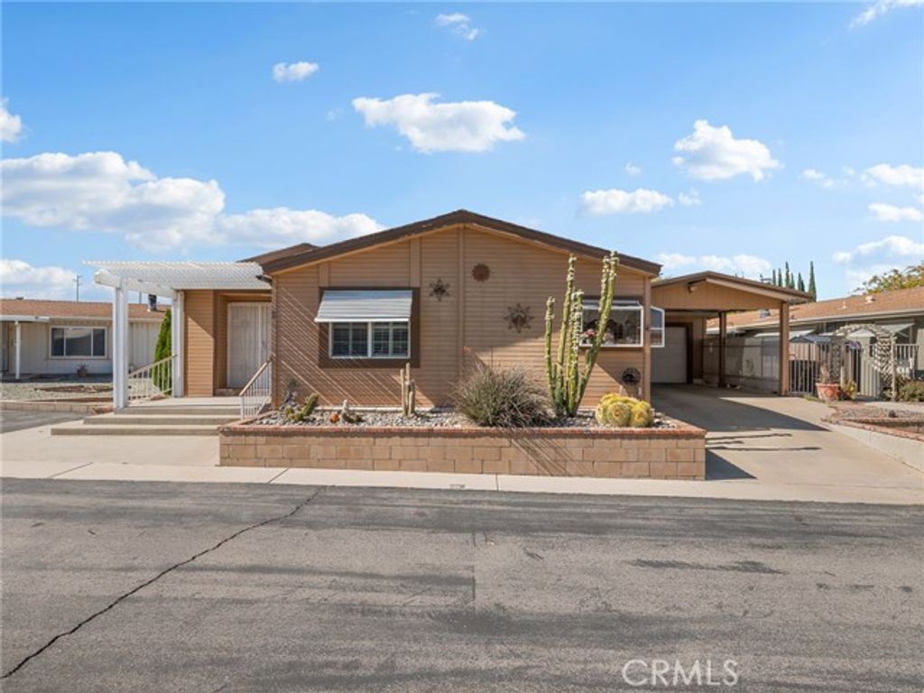 12550 Main 2, Hesperia, CA 92345