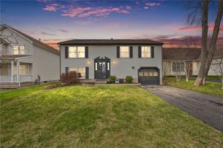 7 Shadbush, Henrietta, NY 14586