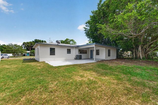 763 65TH AVENUE S, St Petersburg, FL 33705
