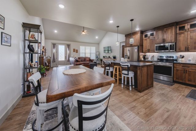 16860 W Sierra, Tahlequah, OK 74464