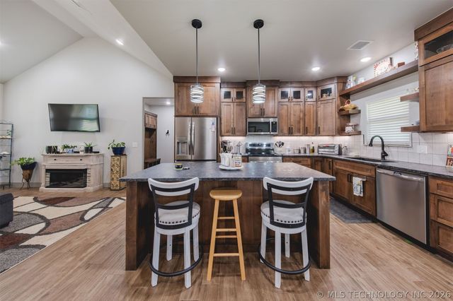 16860 W Sierra, Tahlequah, OK 74464